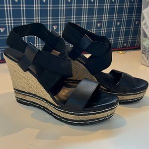 Black sandal wedges